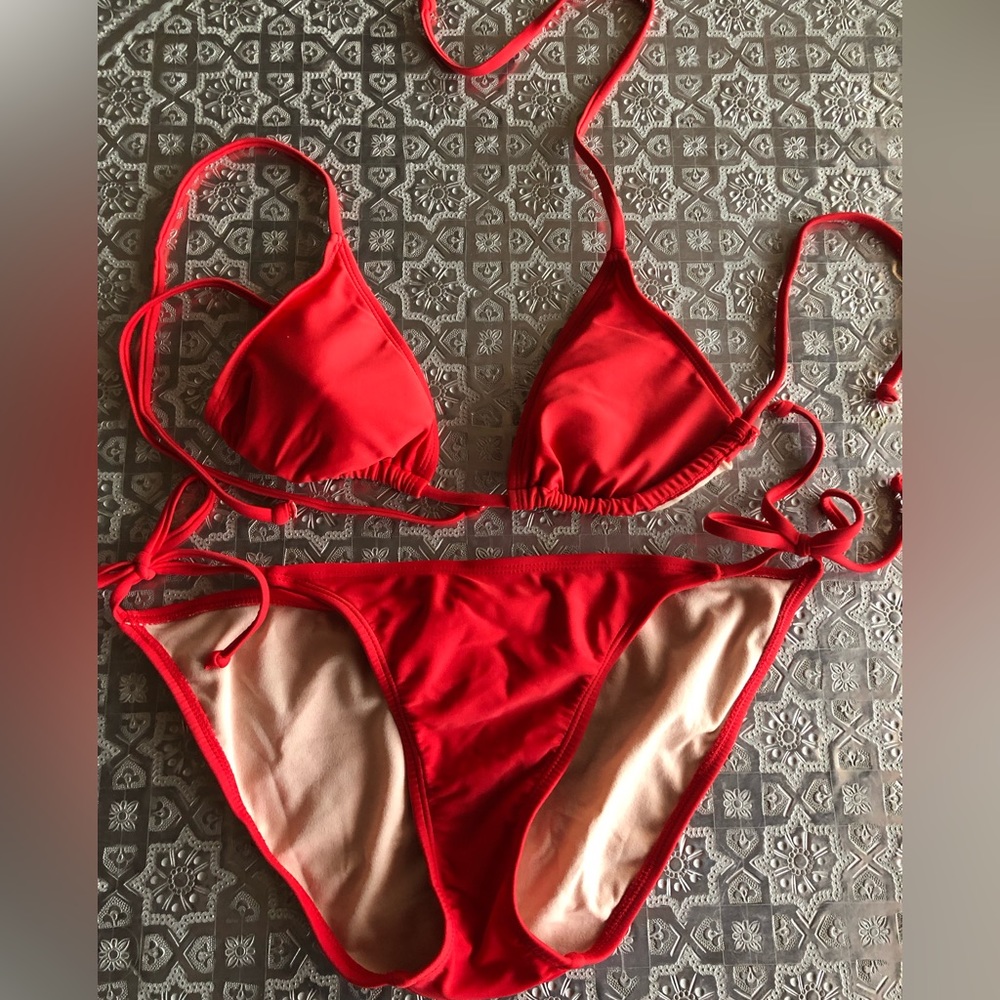 Old navy red bikinis